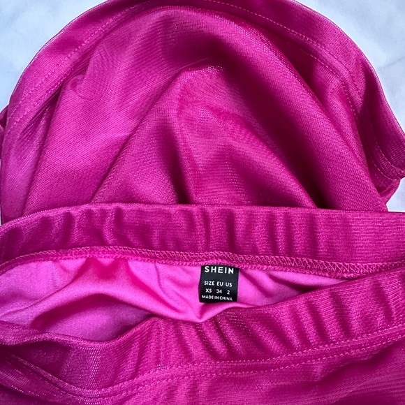 SHEIN Party outfit, Shimmery Hot Pink XS - Picture 3 of 3